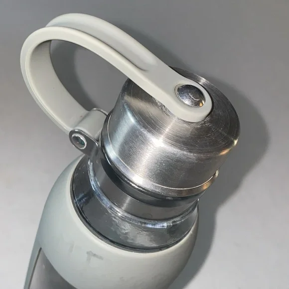 Contigo 20 oz Glass Bottle with Loop, Gray